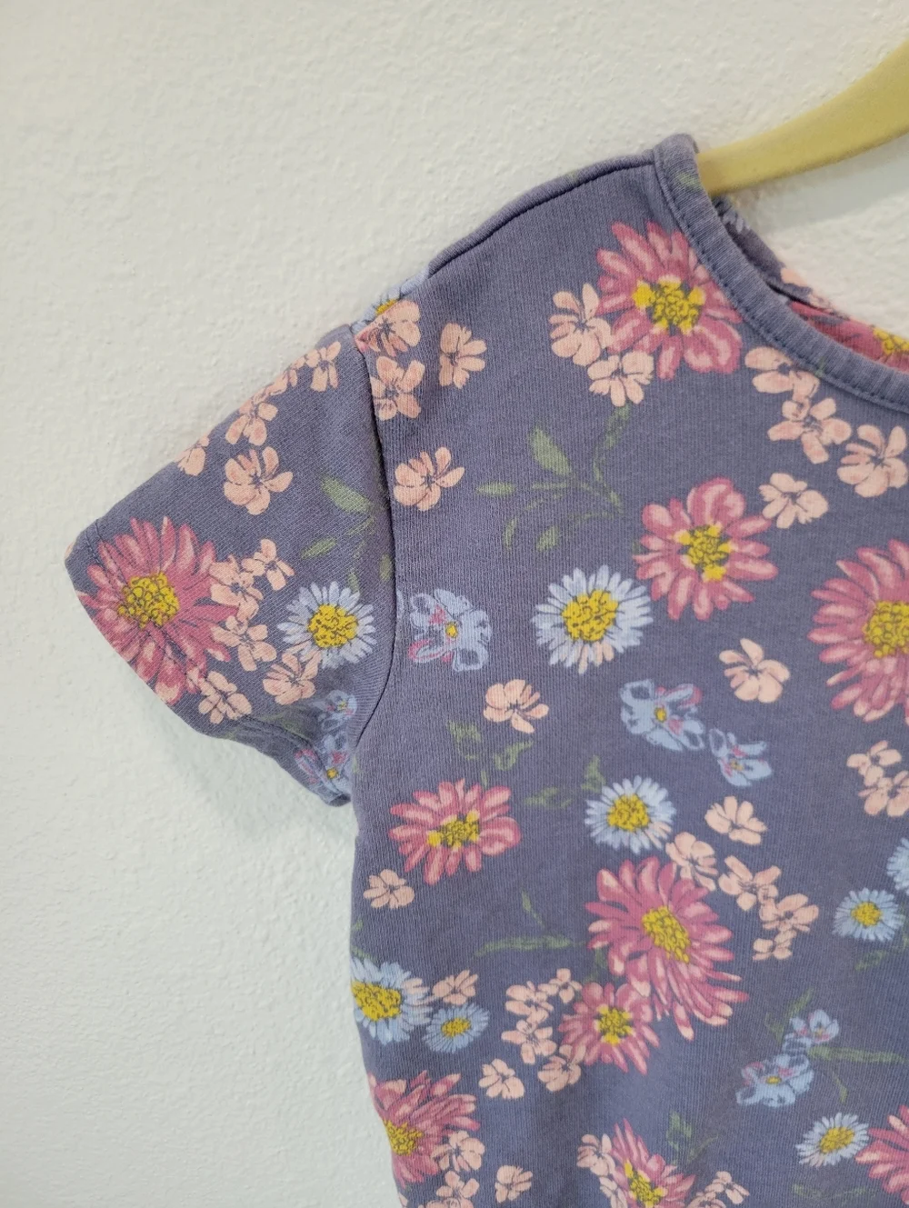 OshKosh B’gosh Girls 10 Blue Floral Tee Sweatshirt Top Cutout Back Cozy‎